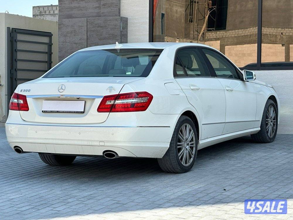 مرسيدس
 E Class 
E300 
عداد 112 الف3