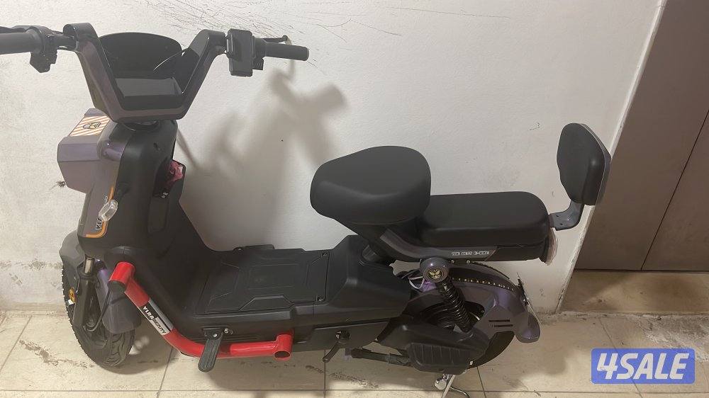 اسكوتر بحاله ممتازه جديد10