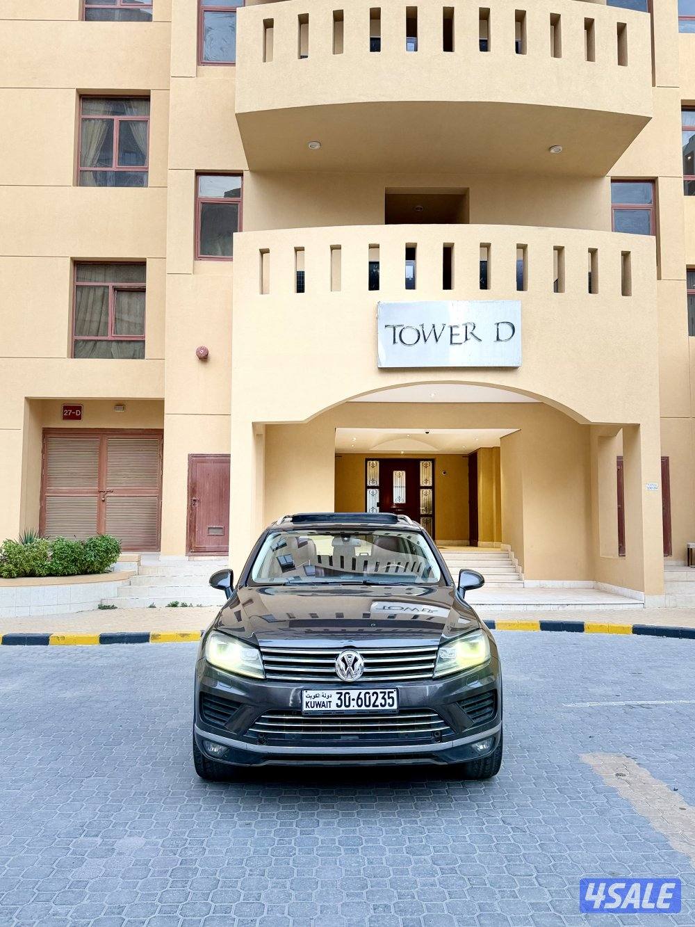 طوارق 2015 بحاله ممتازه جدا الفل اعلى درجه من الوكاله بانوراما1