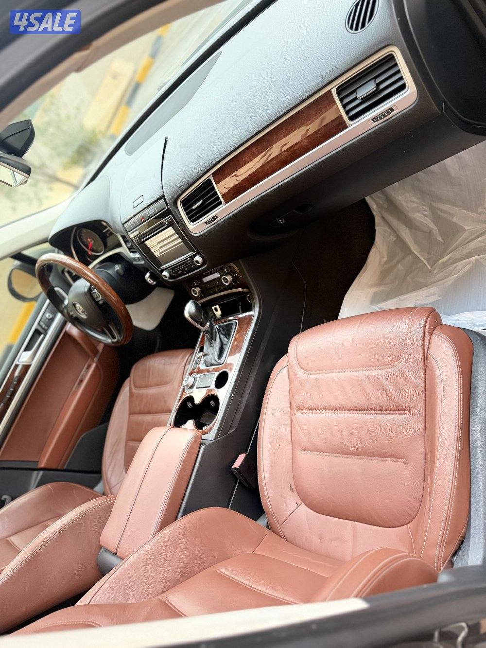 طوارق 2015 بحاله ممتازه جدا الفل اعلى درجه من الوكاله بانوراما10