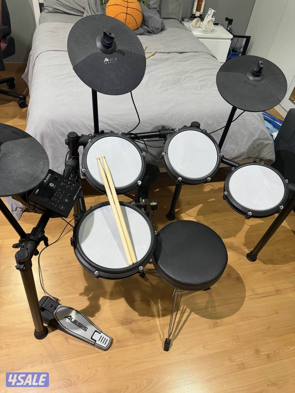 Alesis Nitro Max Electronic Drum Kit Excellent Condition 7 month use1