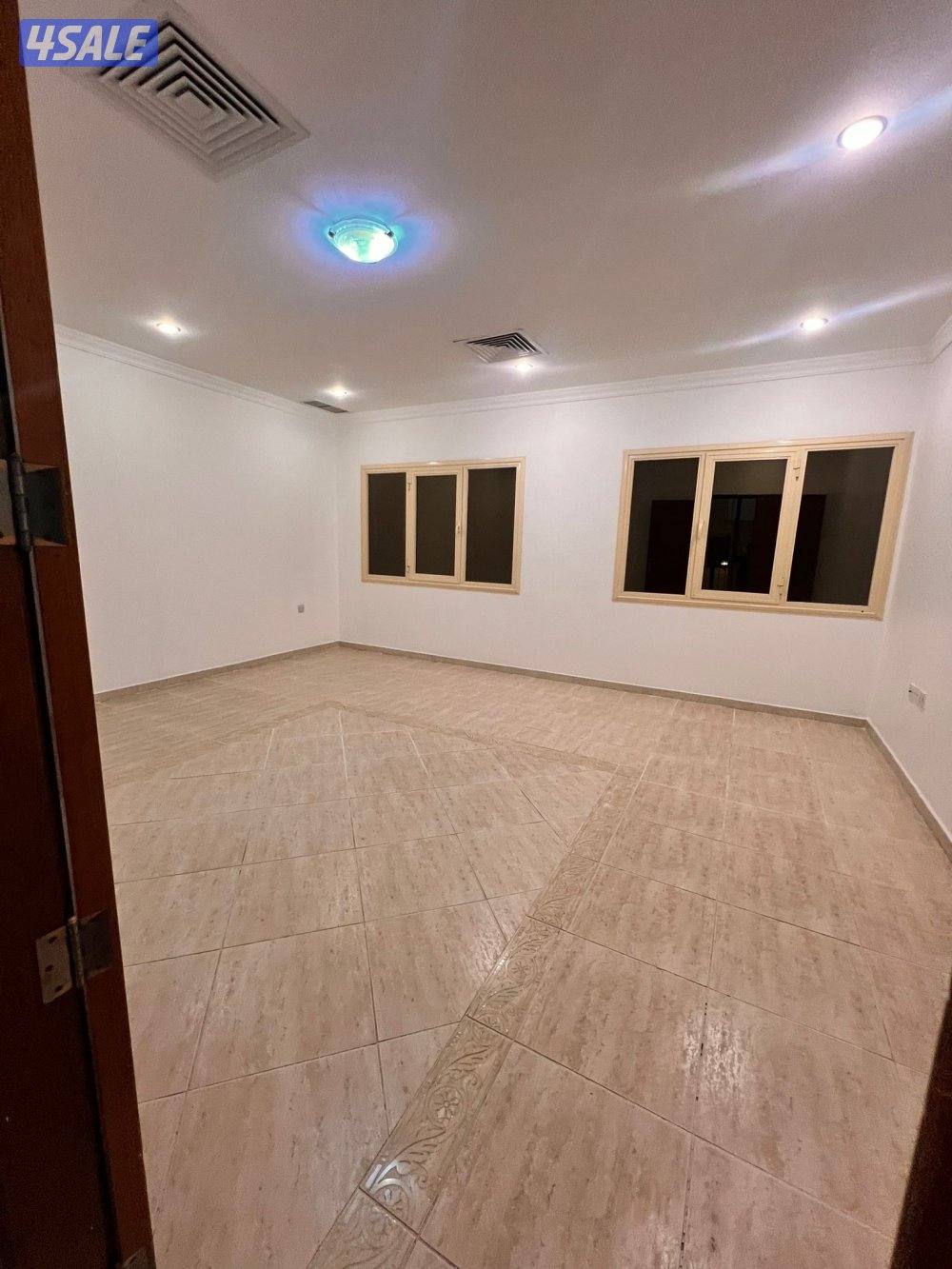 للإيجار شقة اول سكن جديده في خيطان ٣ غرف نوم وغرفة ناني5