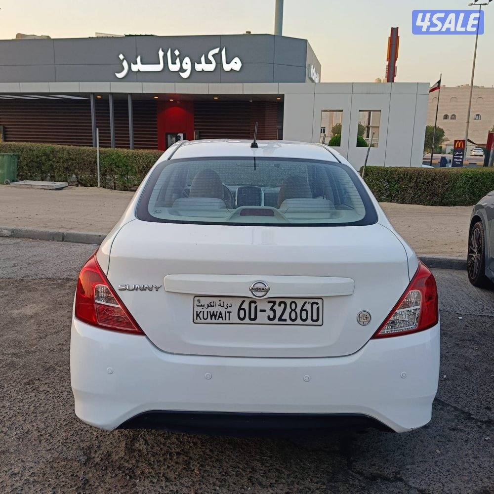 used car Nissan sunny5