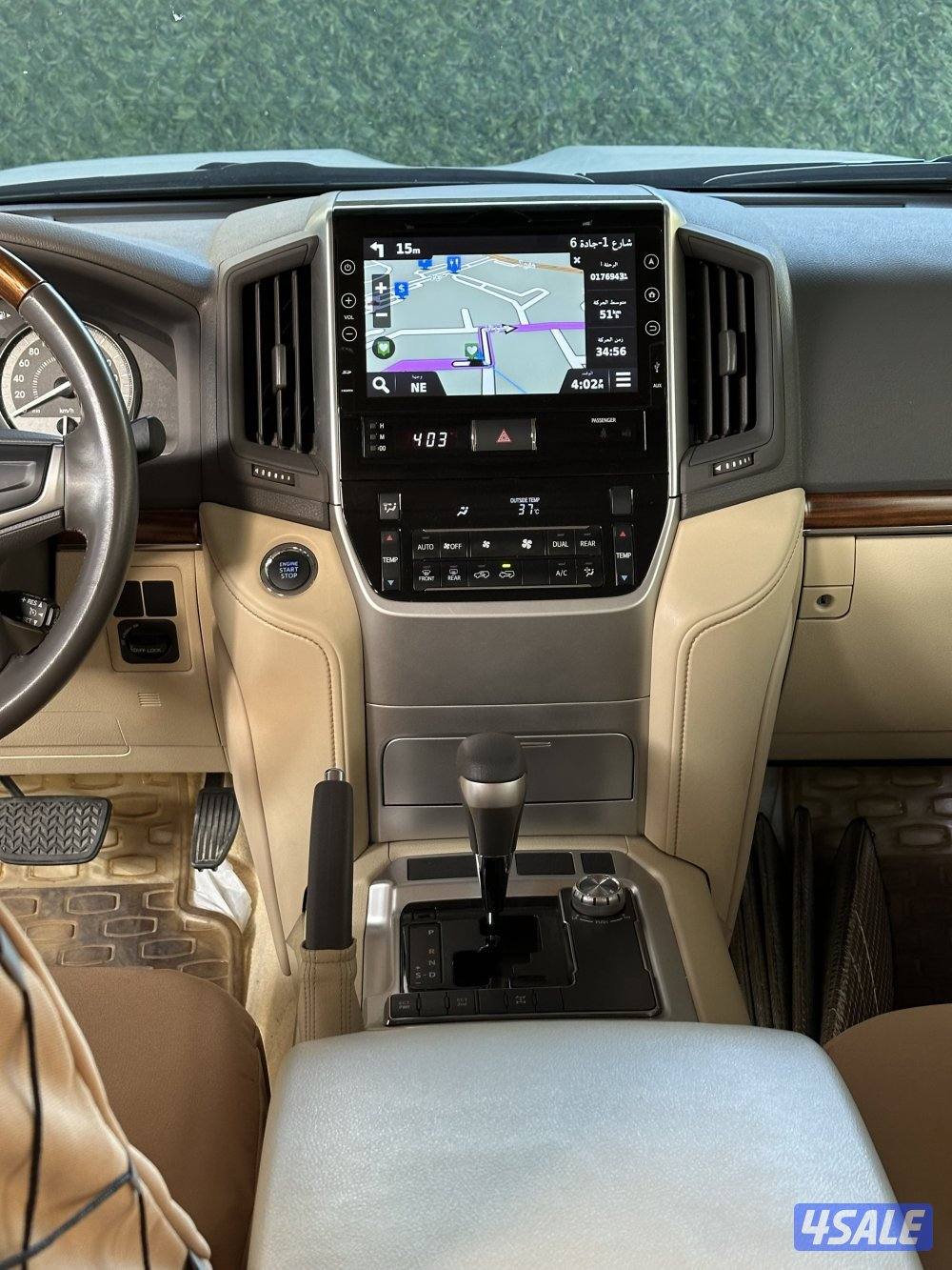للبيع تويوتا لاند كروزر  GXR الساير 2016 صبغ الوكاله شرط الفحص للجادين7