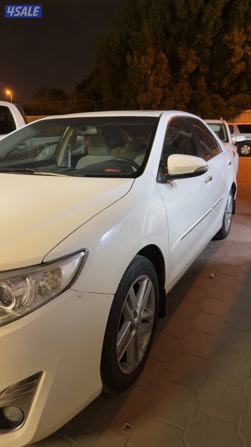 للبيع كامري 20141