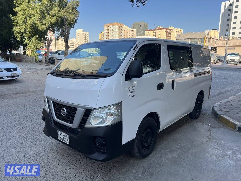 للبيع باص نيسان اورفان مقفل 2019  بحاله جداً ممتازه0