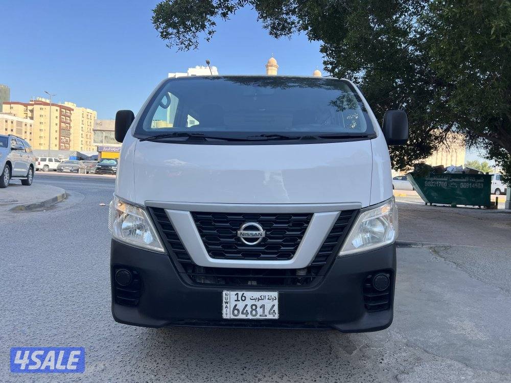 للبيع باص نيسان اورفان مقفل 2019  بحاله جداً ممتازه1