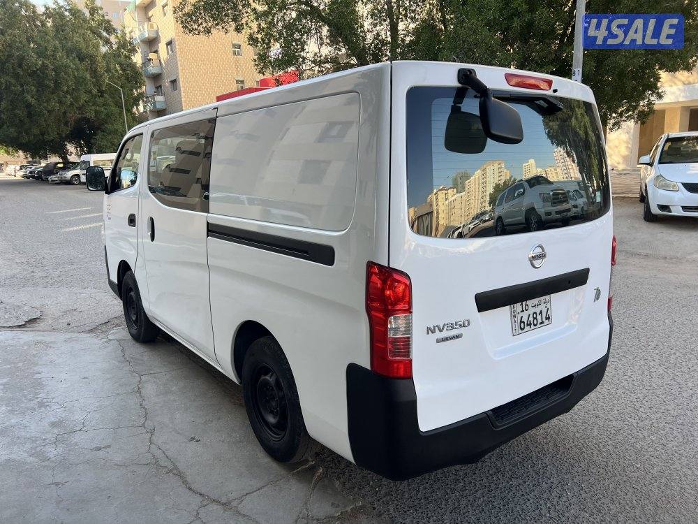 للبيع باص نيسان اورفان مقفل 2019  بحاله جداً ممتازه6
