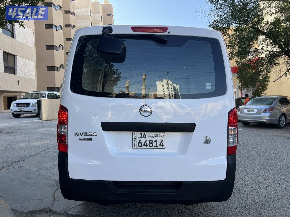 للبيع باص نيسان اورفان مقفل 2019  بحاله جداً ممتازه5