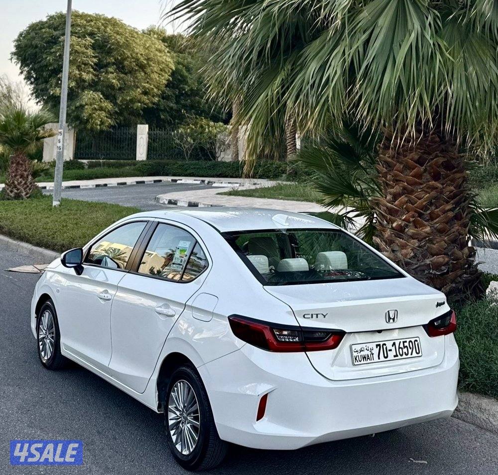 هوندا سيتي 2023 عداد 88 الف سيرفس وكاله2