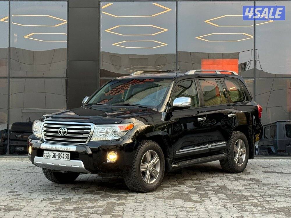 LAND CRUISER GXR V8 _ 2014 صبغ الوكالة1