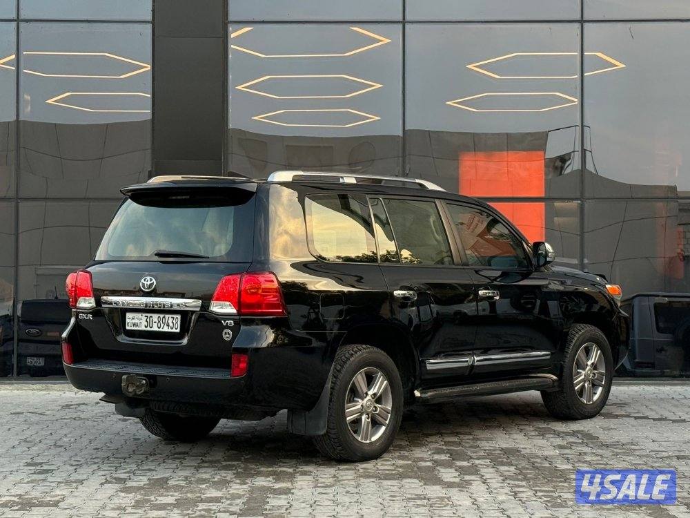 LAND CRUISER GXR V8 _ 2014 صبغ الوكالة4