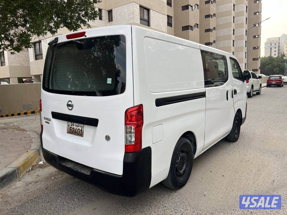 للبيع باص نيسان اورفان موديل 2016 بحاله جداً ممتازه6