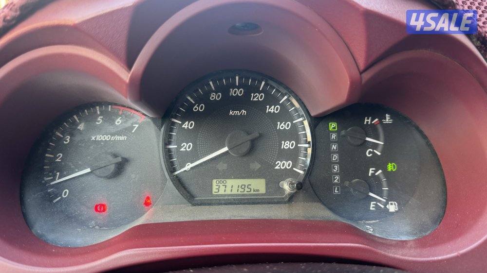 وانيت هايلوكس 2015 شرط الفحص بحالة ممتازه3