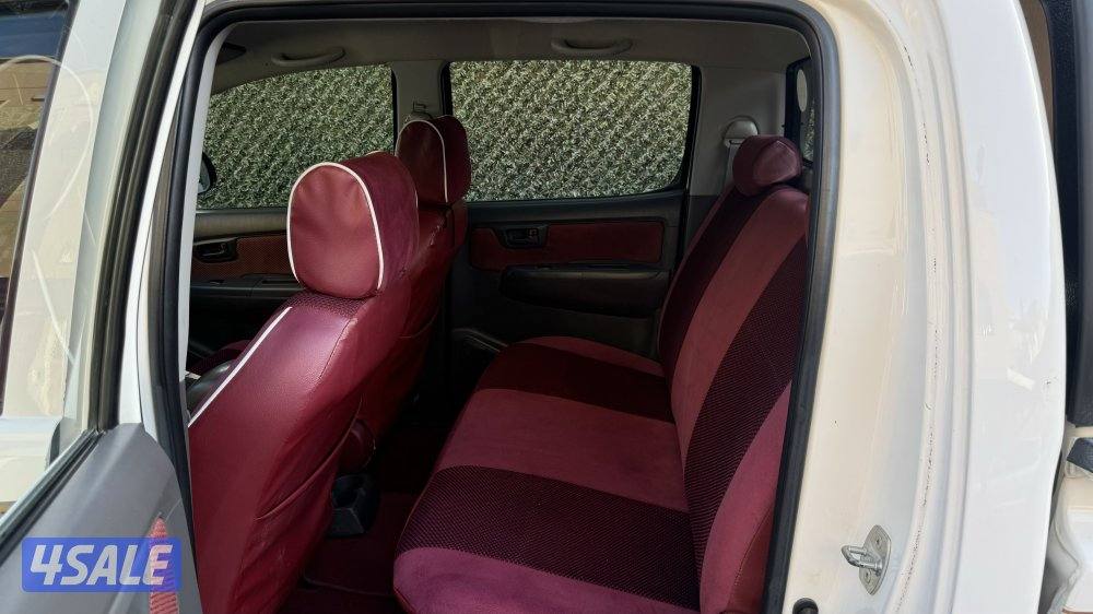 وانيت هايلوكس 2015 شرط الفحص بحالة ممتازه4