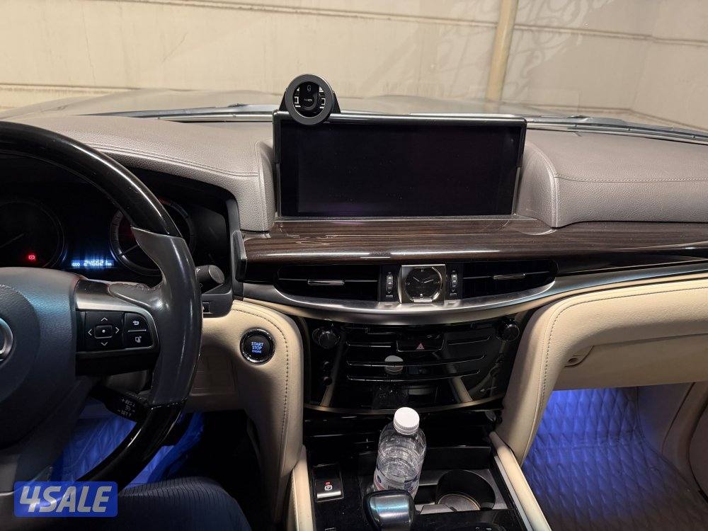 للبيع جيب لكزس 2017 درجه ثانيه3