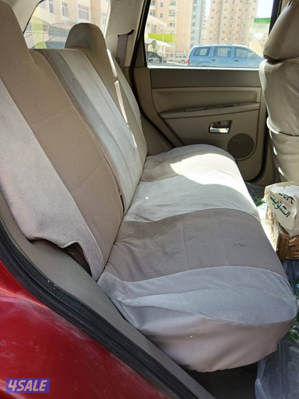 للبيع العاجل جيب جراند شيروكي 20105