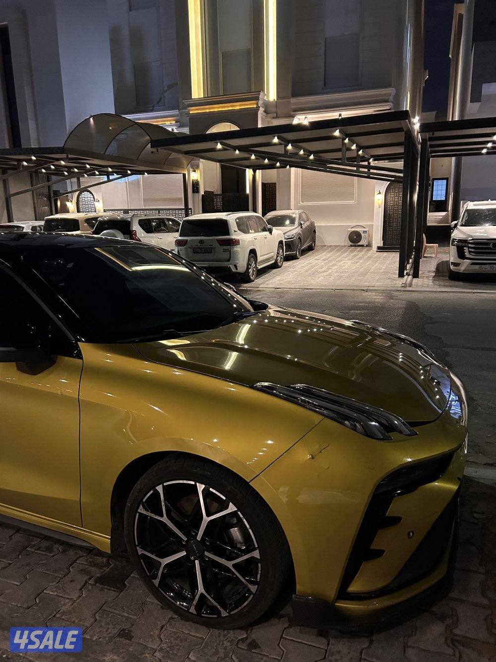 Lynk & co 03+ 2024 السيارة ماشيه 23000 مشكلة بالقير وقابل للتصليح0