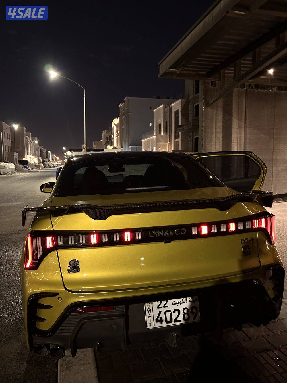 Lynk & co 03+ 2024 السيارة ماشيه 23000 مشكلة بالقير وقابل للتصليح1