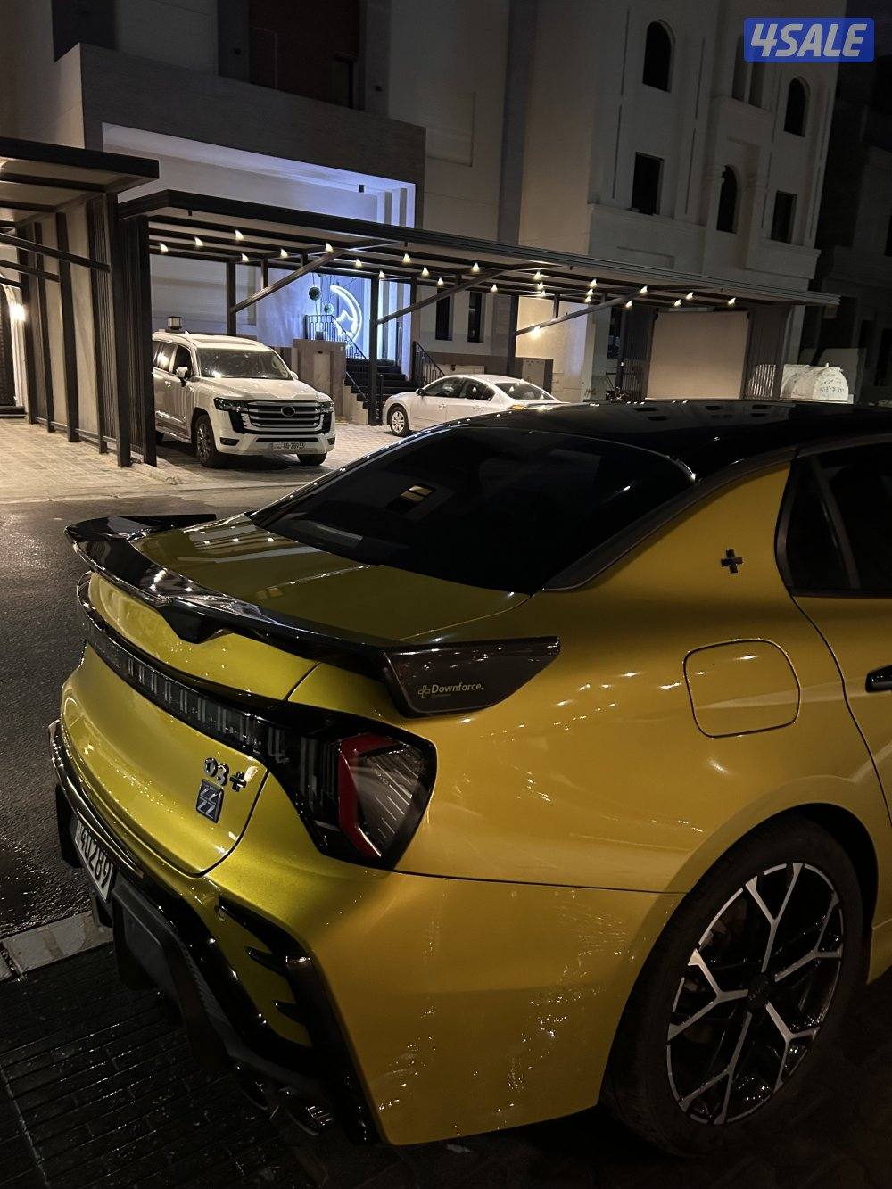 Lynk & co 03+ 2024 السيارة ماشيه 23000 مشكلة بالقير وقابل للتصليح4