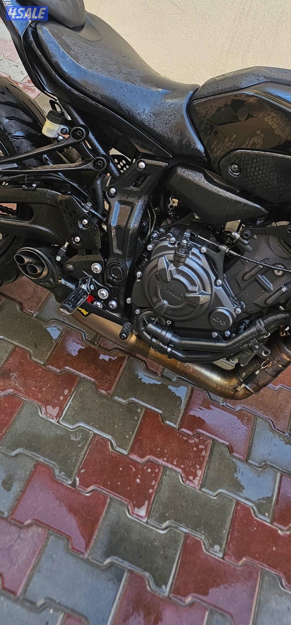 yamaha MT 07,new tires Pirelli,new batery,Akropovic Exos!2