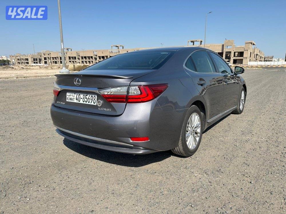 لكزس ES 350 موديل ٢٠١٧ ماشي ٩١ ألف6