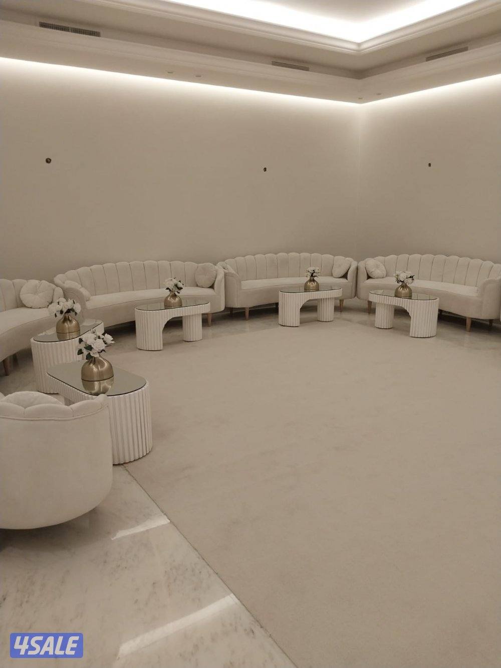 تاجير كرسي وطاولات جميع مستلزمات الافراح زينه تاجير مكيفات تسكير حداق9