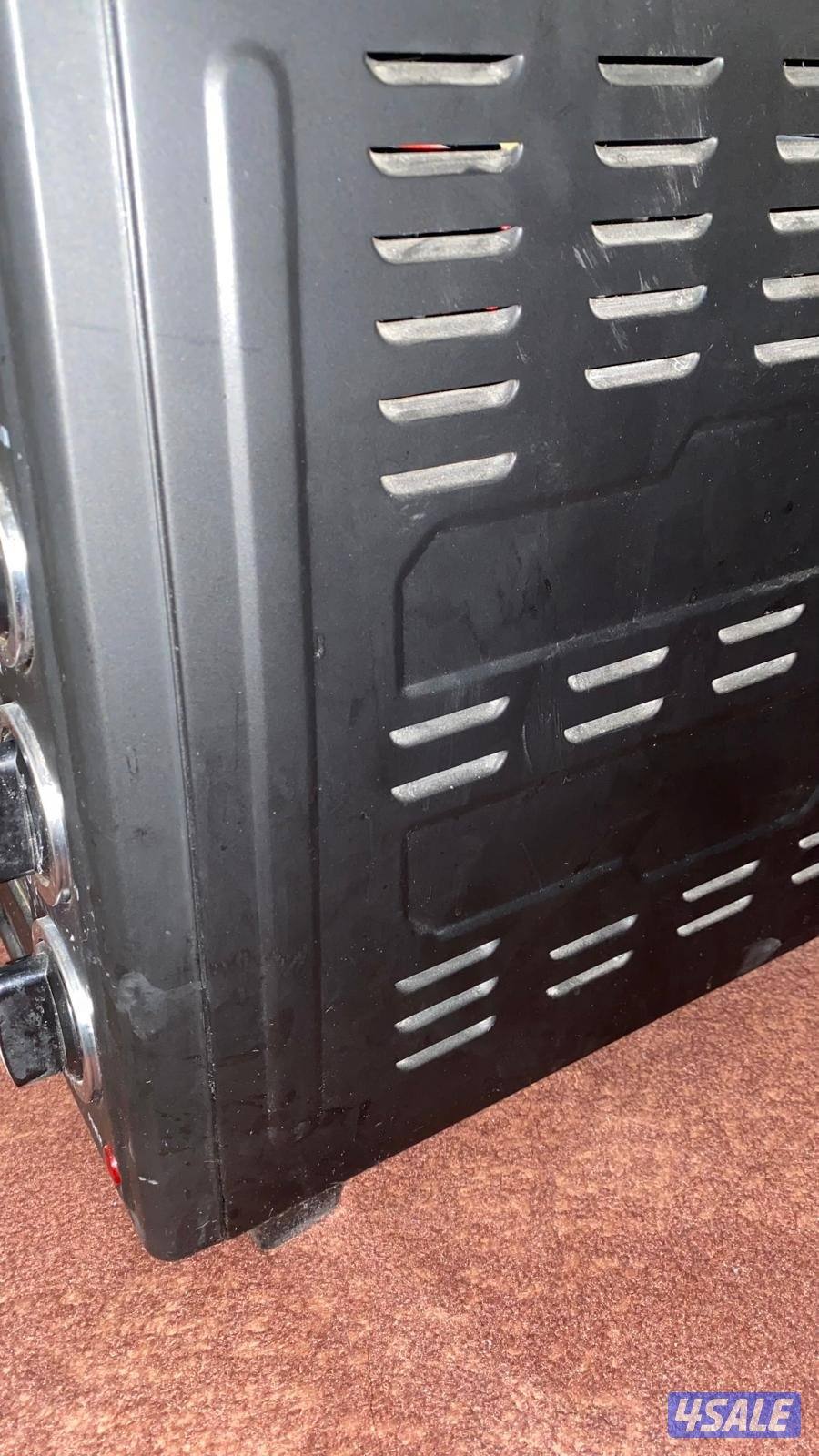 للبيع فرن كهربائي نظيف شغال 2000واط 60 لتر12