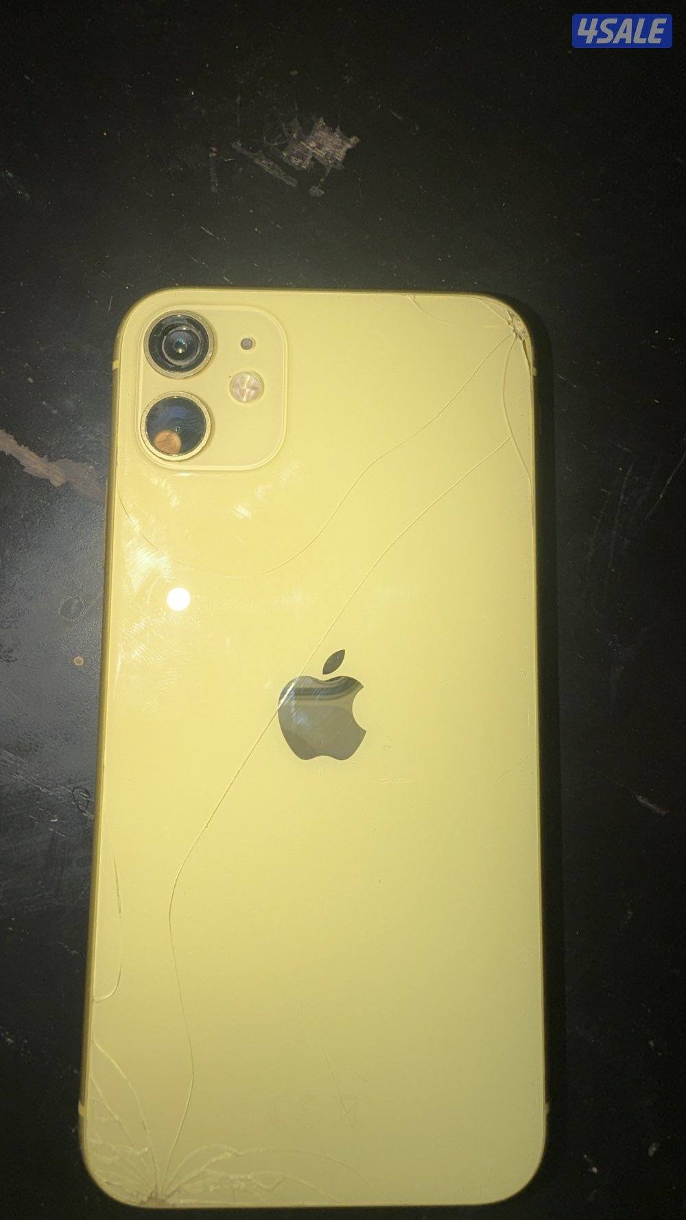 ايفون 11 اللون اصفر البطاريه 70 % قابل للتفاوض3