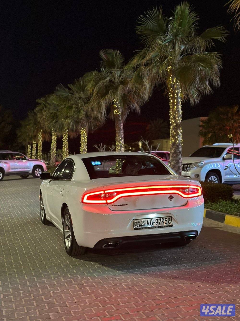 للبيع فقط دودج تشارجر 6 سلندر وار الملا شرط الفحص4