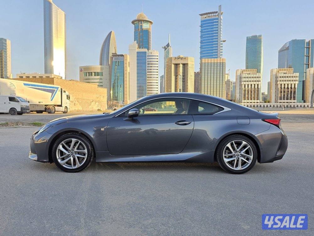 لكزس RC300 موديل /2021 وارد الساير9