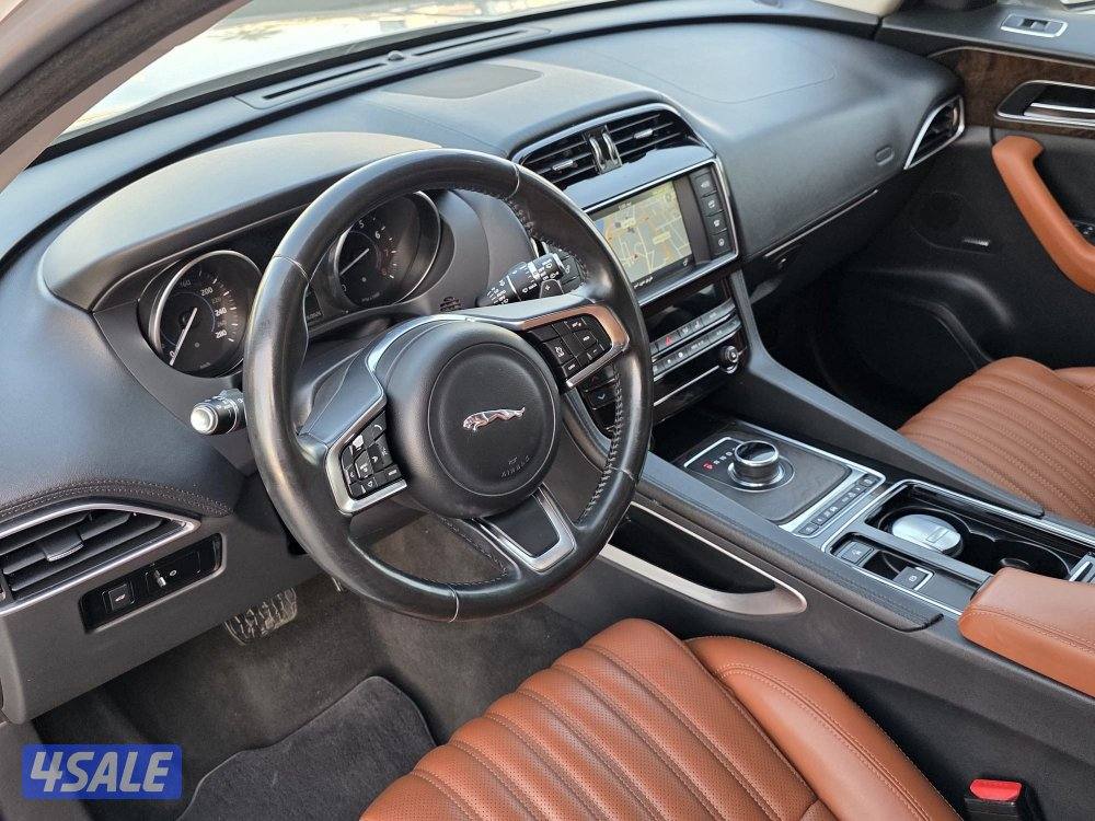 جاكوار F_pace موديل 2018 اعلي درجه بالوكاله4