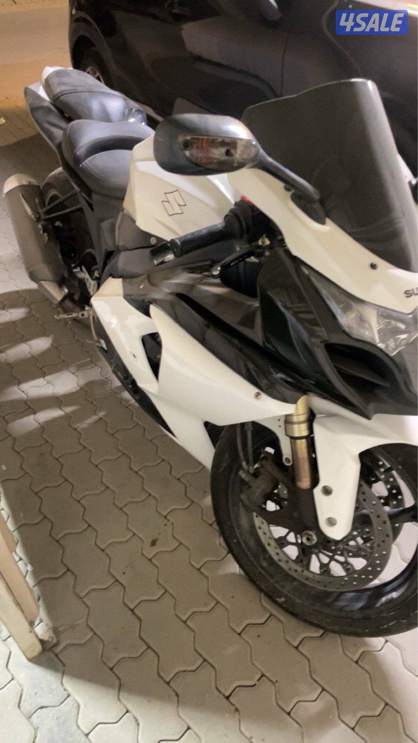 للبيع سيكل سراد حجم الف /1000 نضيف ووكاله ماعليه شي بس عليه ماشه0