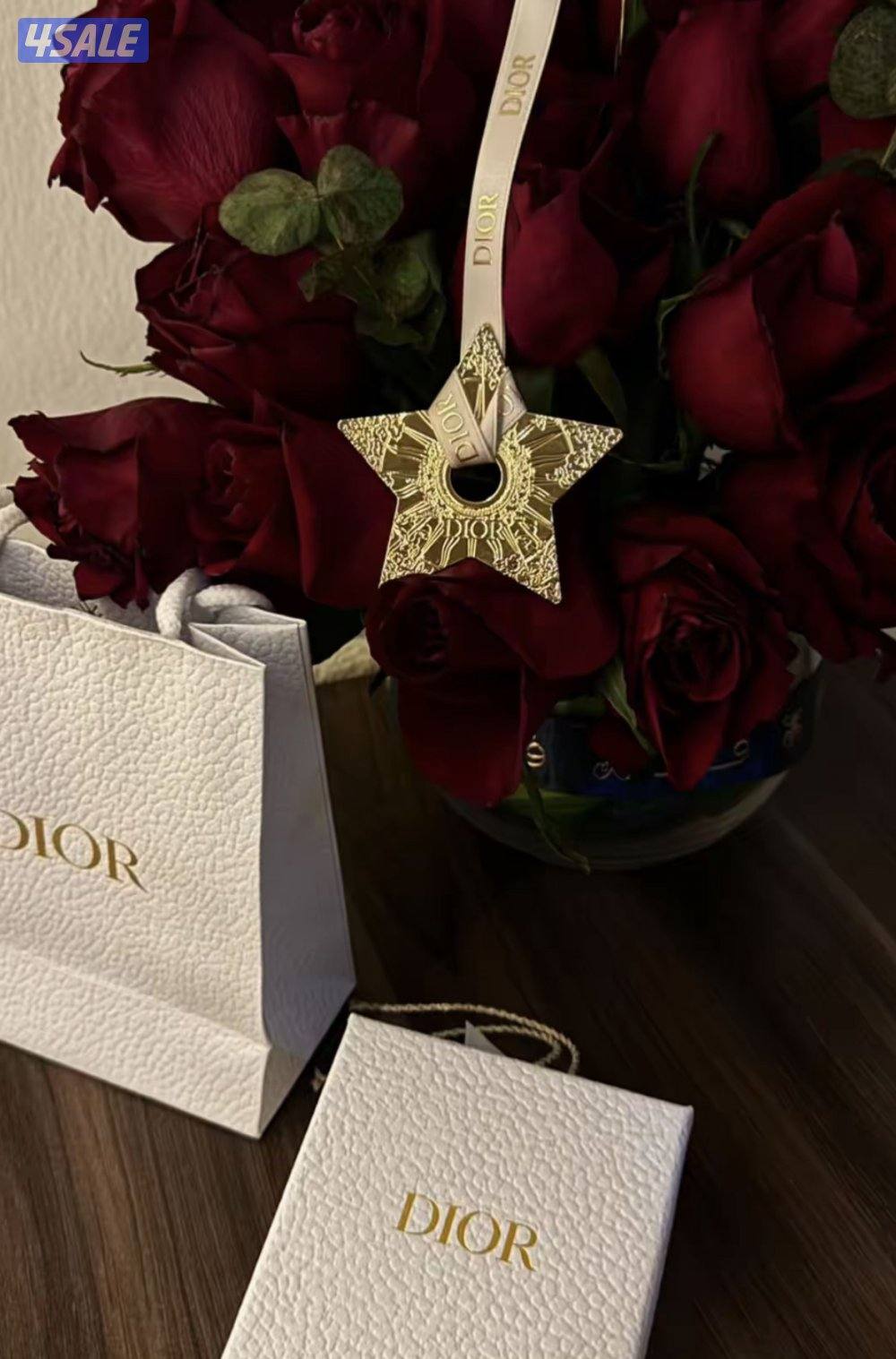 تعليقاات كارتيير وديور للسيارة1