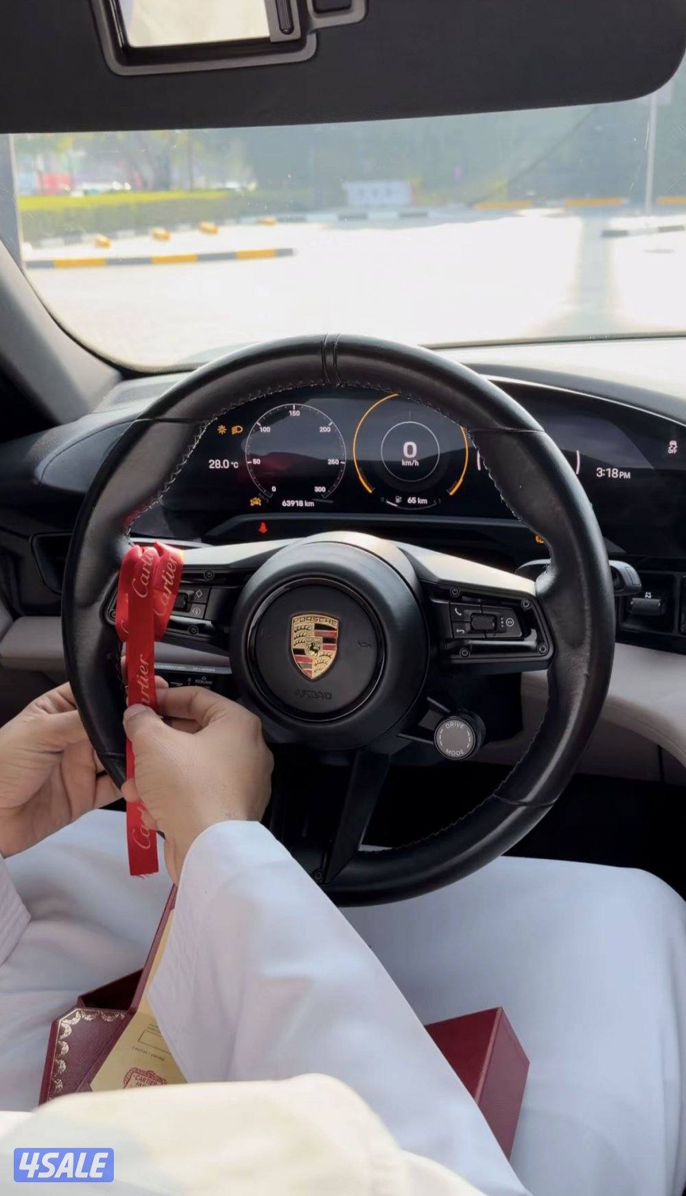 تعليقاات كارتيير وديور للسيارة9