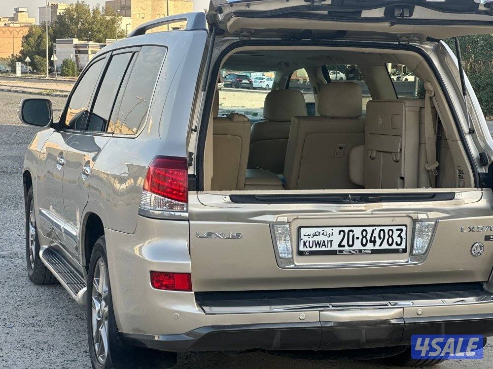 للبيع جيب لكزس 20134