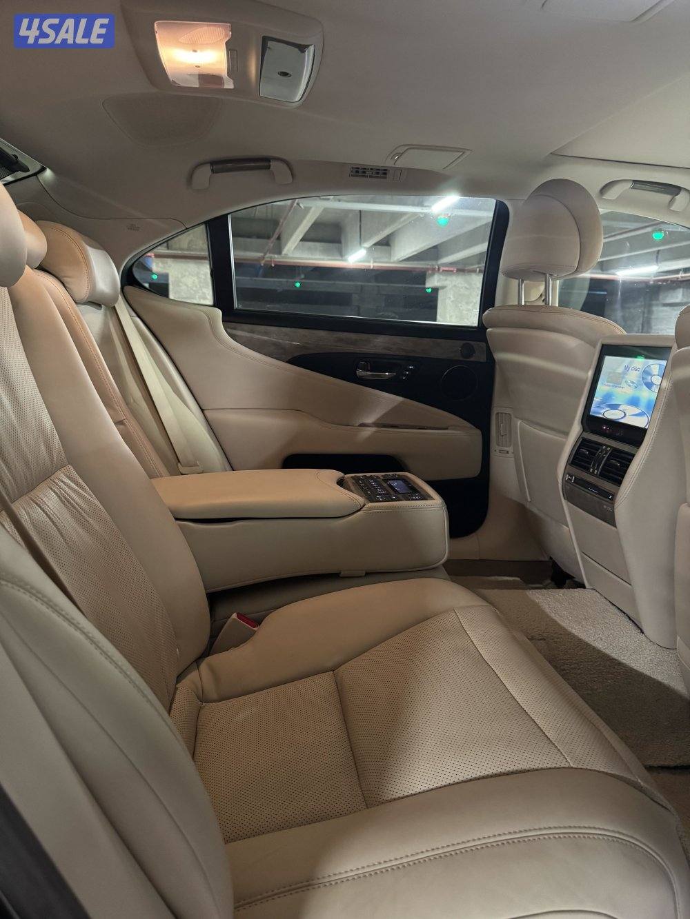 لكزس ماشية 729