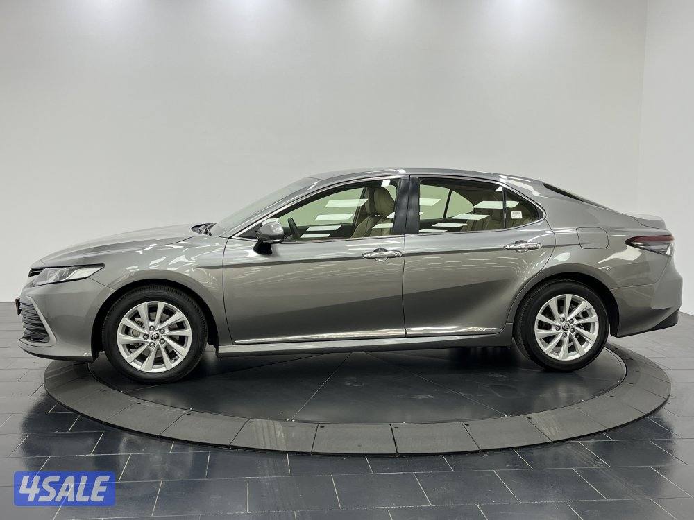 TOYOTA CAMRY GLE 4 CYL MID OPTION2