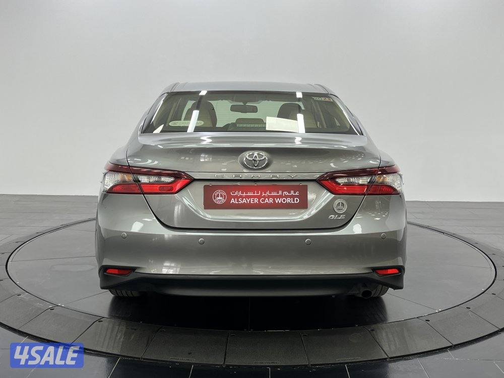 TOYOTA CAMRY GLE 4 CYL MID OPTION8