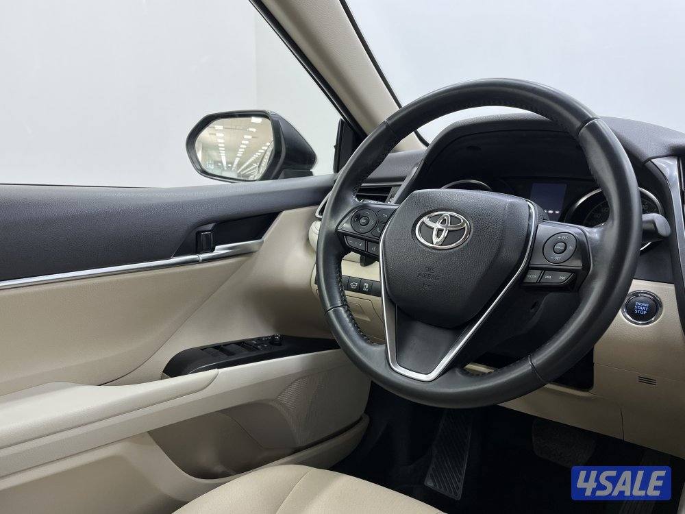 TOYOTA CAMRY GLE 4 CYL MID OPTION12