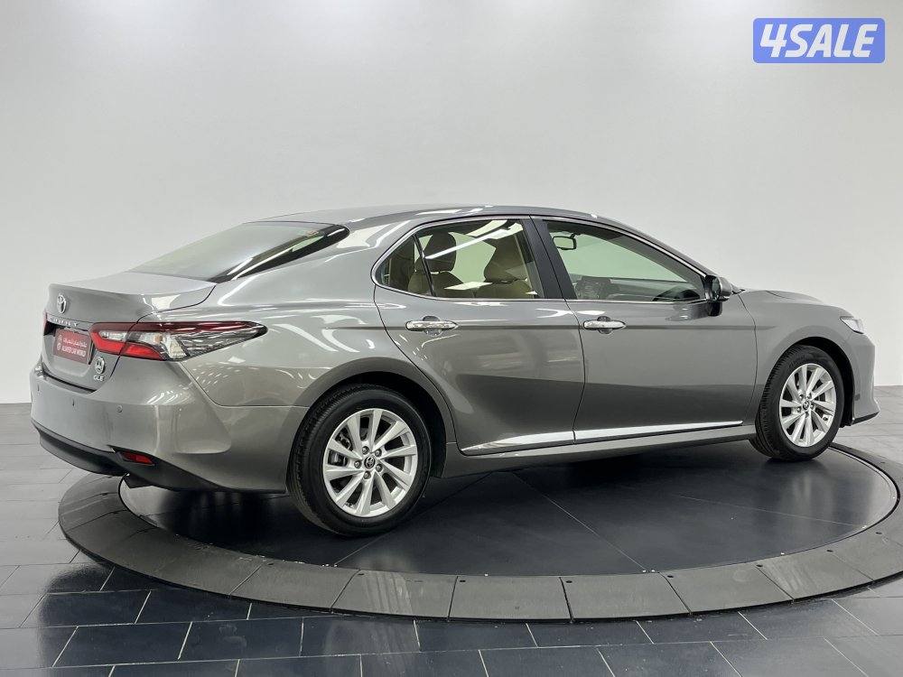 TOYOTA CAMRY GLE 4 CYL MID OPTION14