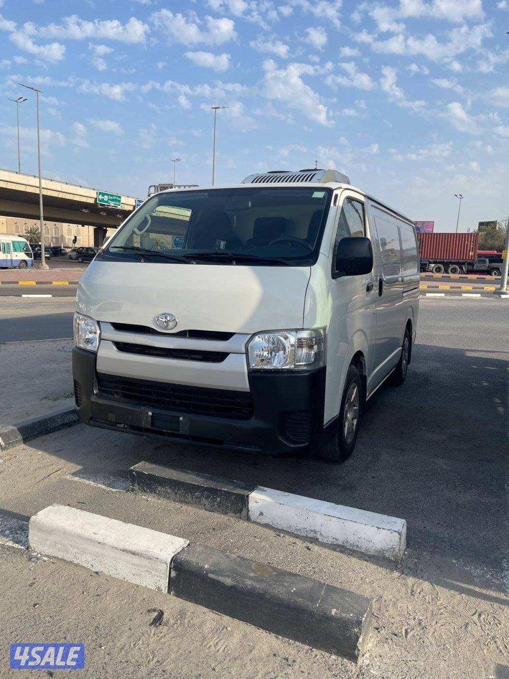 للبيع تويوتا هايس ثلاجة 20220