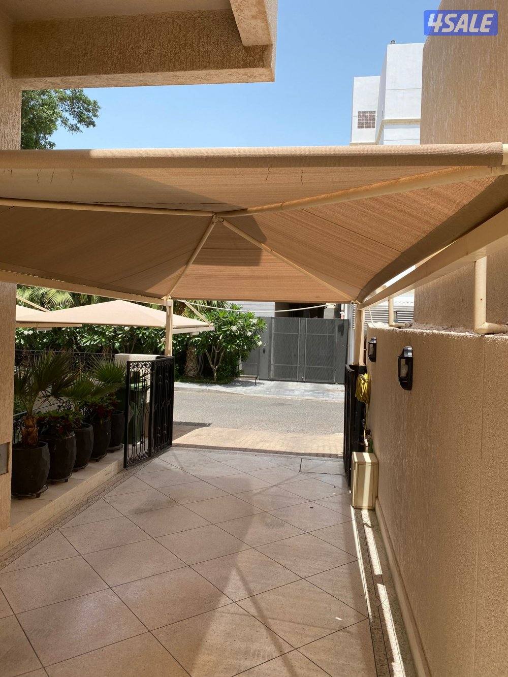 pakarking shaded tents ⛺️5