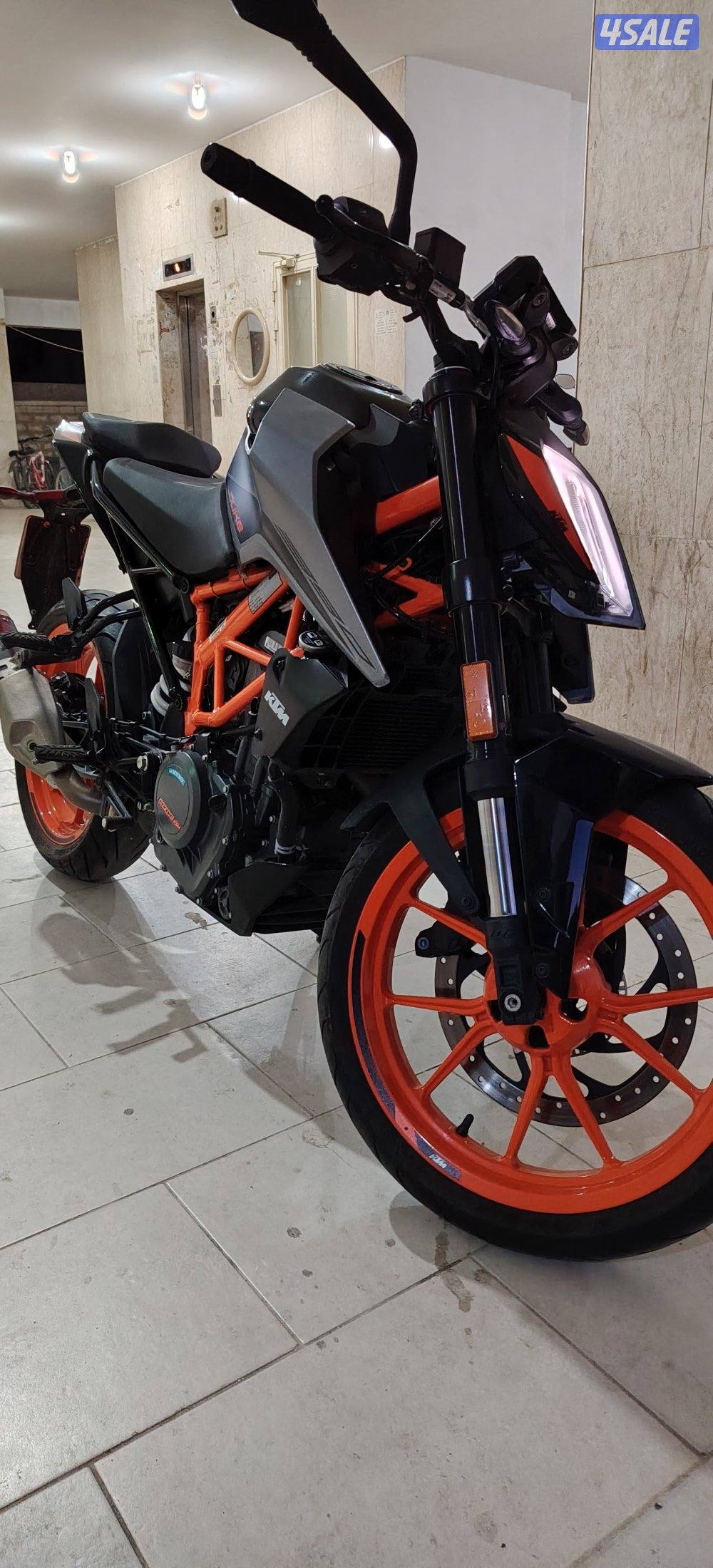 KTM DUKE 390 NEW CONDITION2