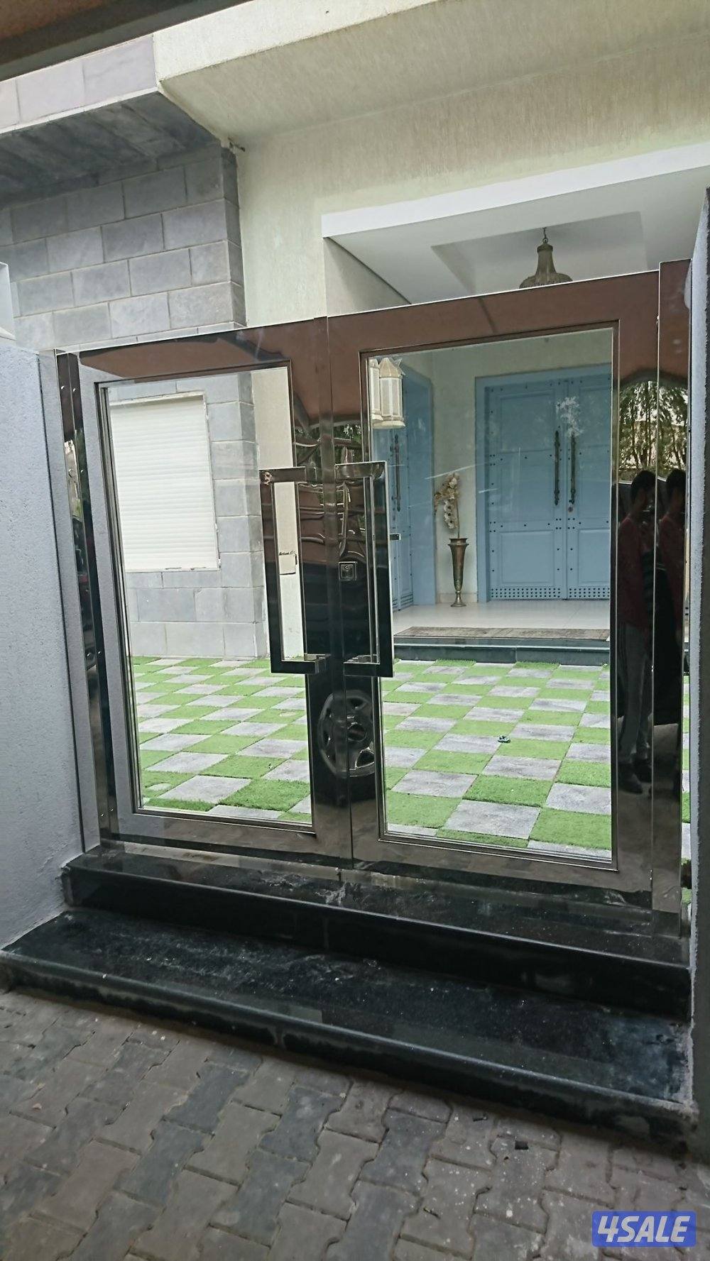 فني تركيب جميع انواع الزجاج و المرايا+ جميع متعلقات الزجاج1