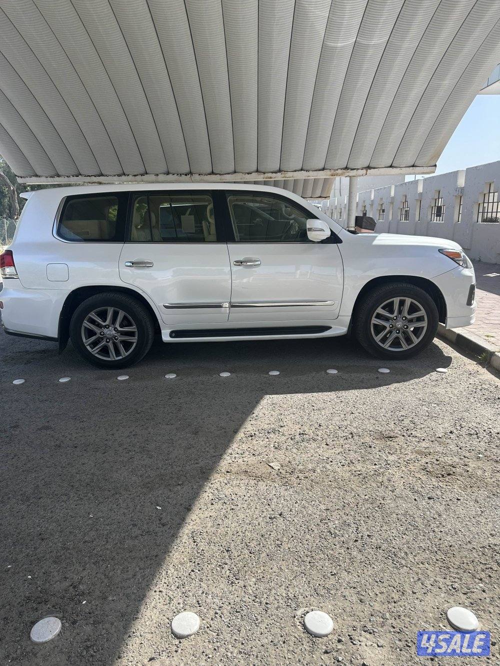 جيب لكزس سبورت الدرجه الاولي ماشي 244000  وارد قطر الموتر نظيف3