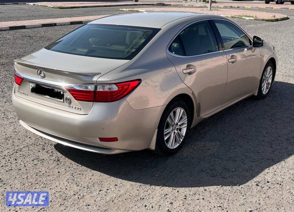 للبيع لكزس 2013 (es 350) ممشى قليل0