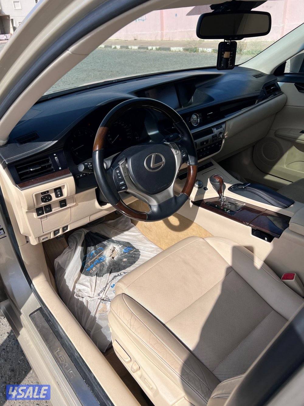 للبيع لكزس 2013 (es 350) ممشى قليل4