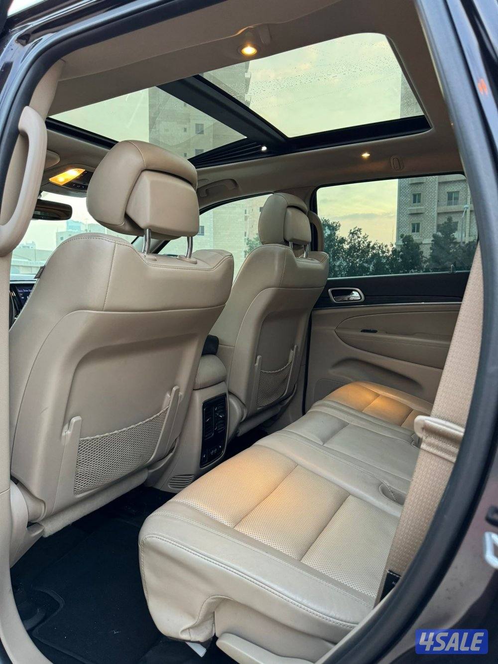 جراند شيروكي ليمتد فل ابشن9