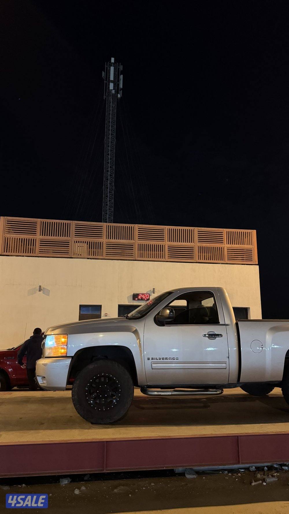 للبيع سلفرادو ٢٠٠٩0